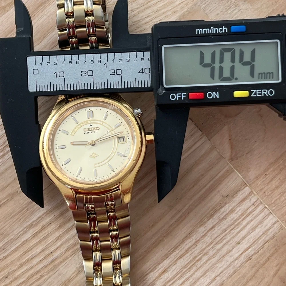 Seiko Kinetic Automatic Men’s Watch Gold-Tone Dial, Case, Bracelet, Date Window